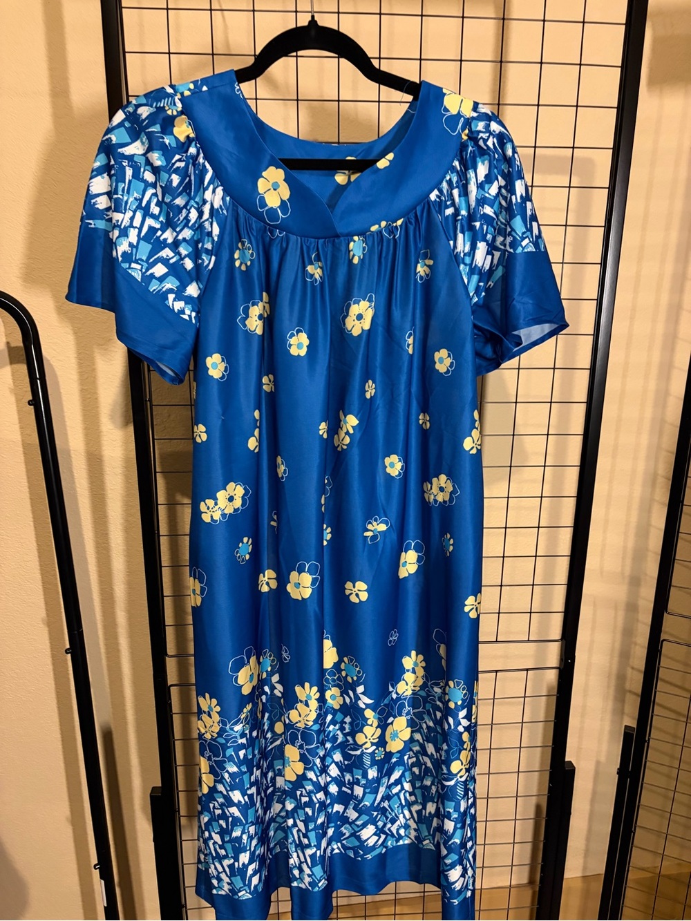 Blue Floral Short-Sleeve Nightgown